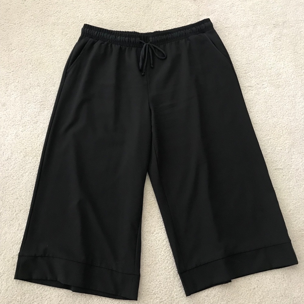 Wide leg dressy capri